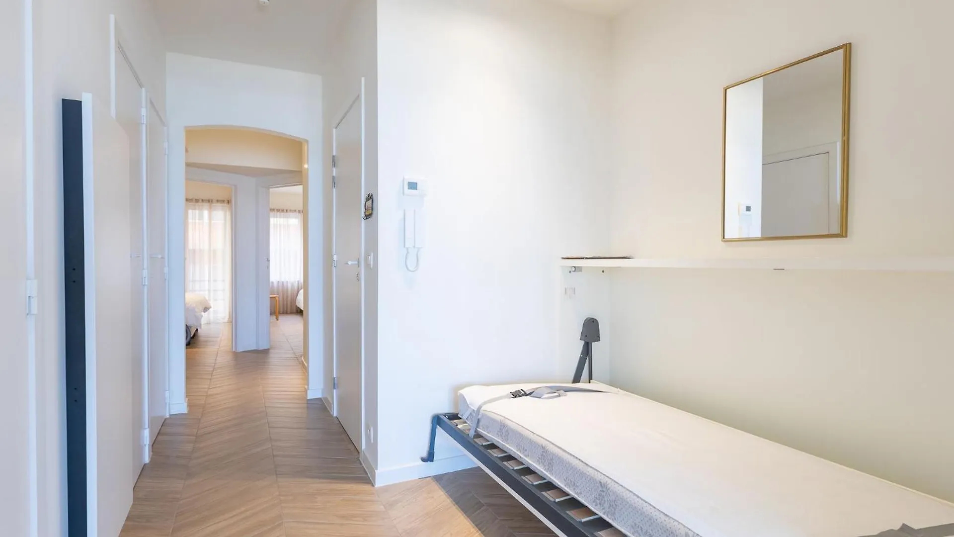 Apartment With Magnificent Sea-View Middelkerke