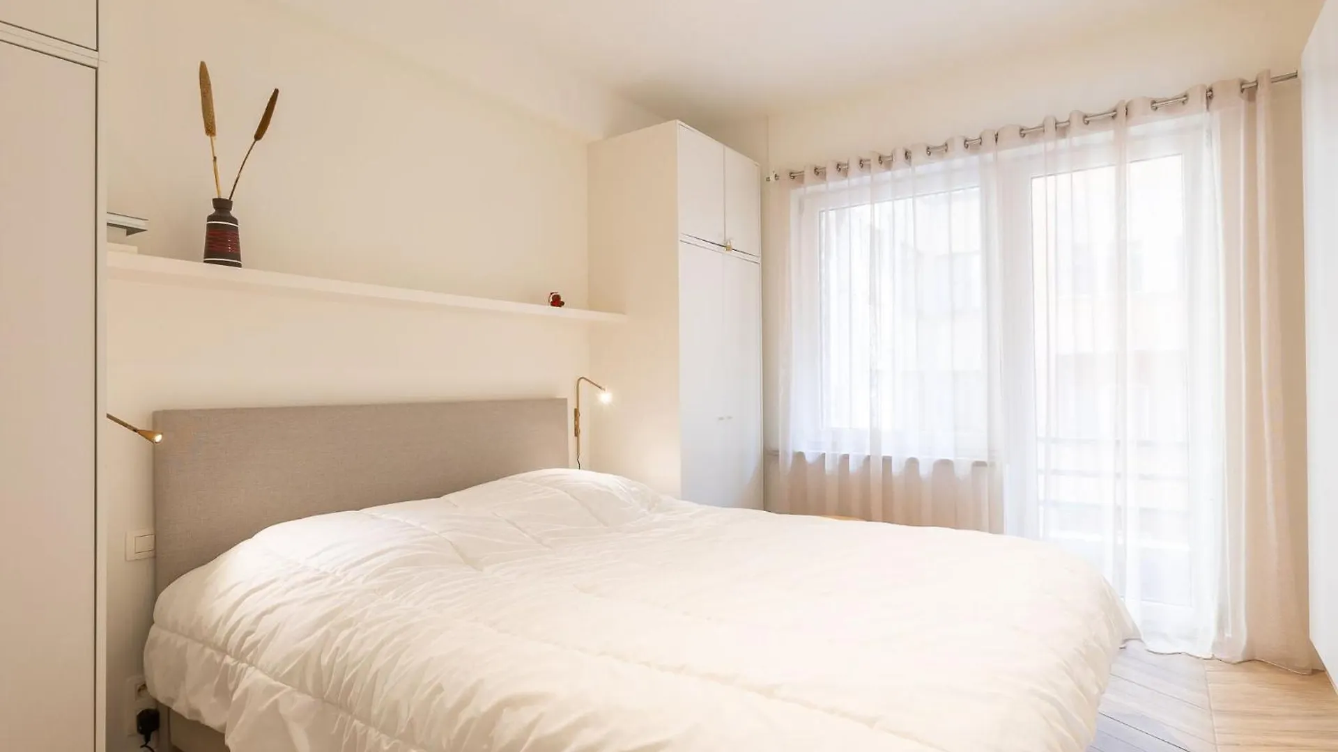 Apartment With Magnificent Sea-View Middelkerke