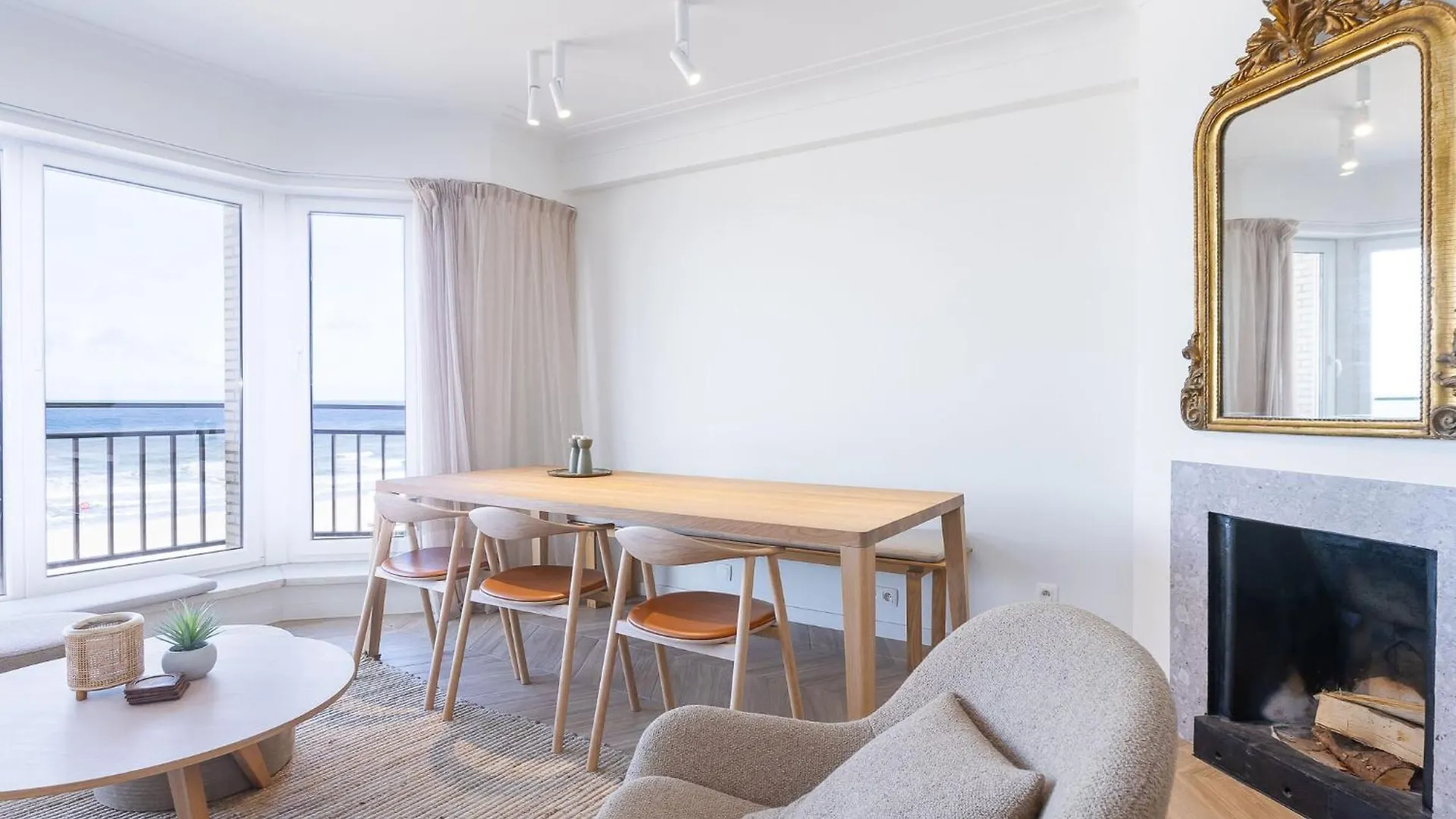 Apartment With Magnificent Sea-View Middelkerke